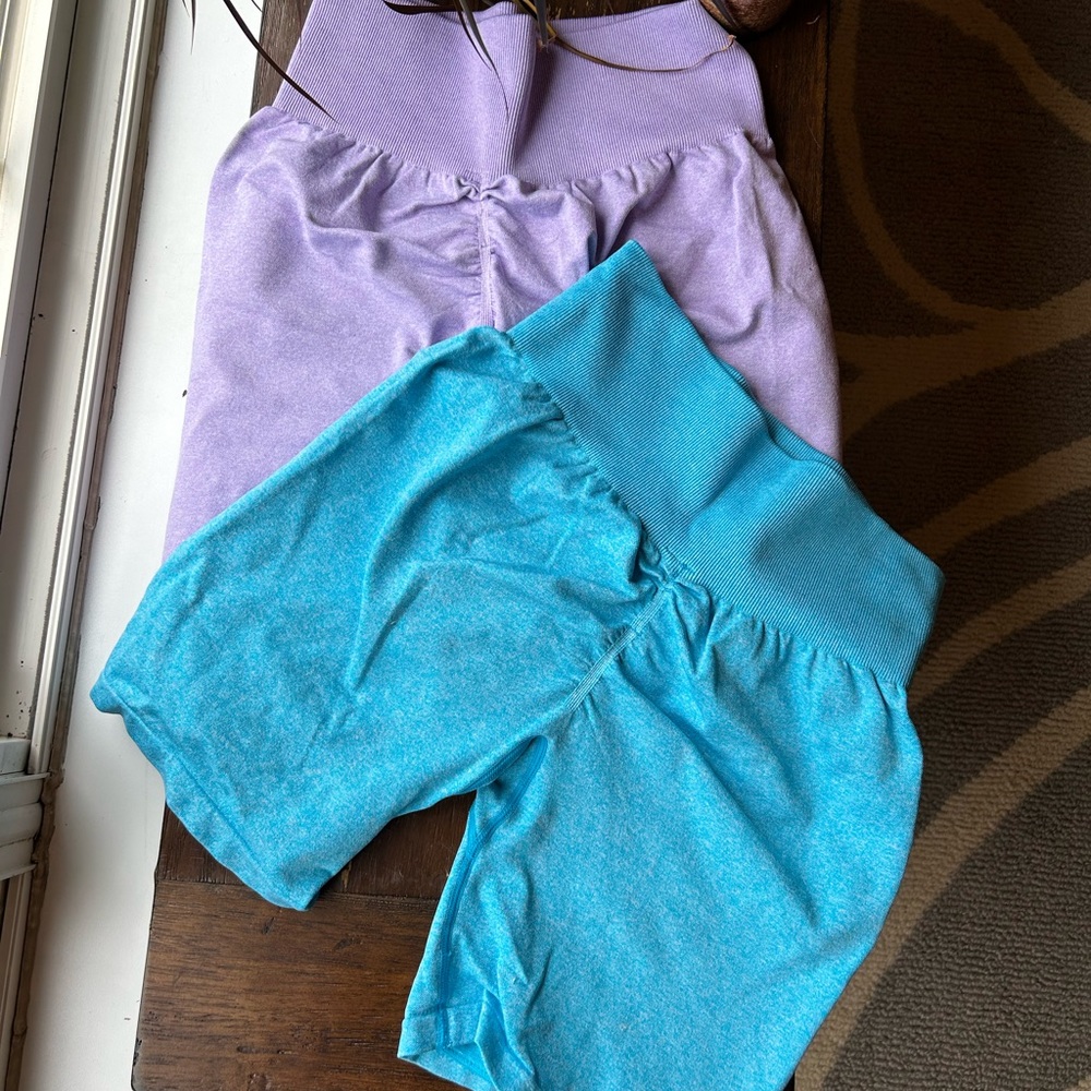 Amazon Scrunch Short Set